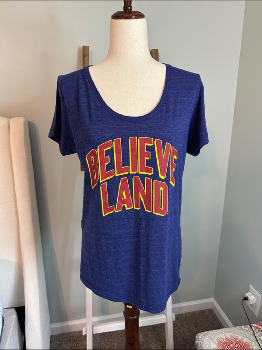 HOMAGE Believeland Navy Heather Scoop Neck Tee Size XL